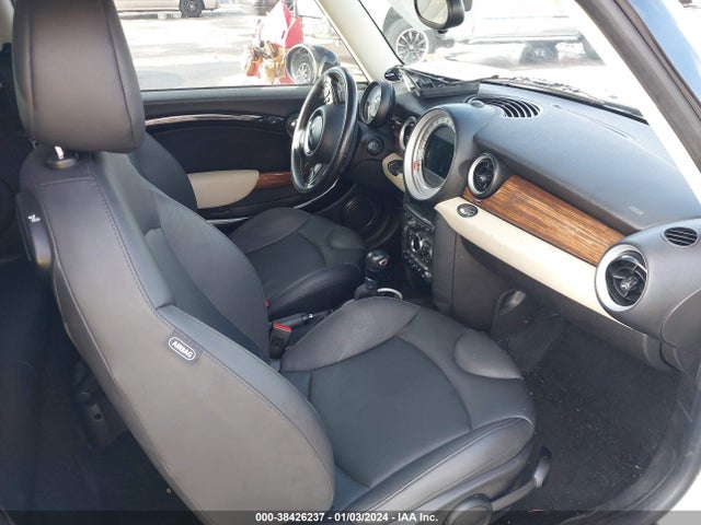 2011 MINI COOPER S WMWSV3C58BTY12857 Photo 4