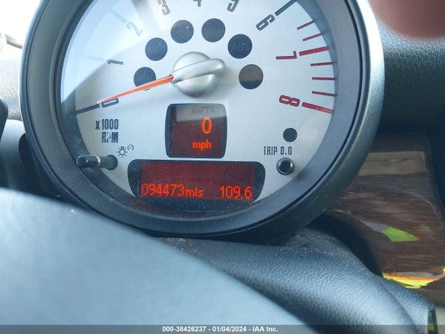 2011 MINI COOPER S WMWSV3C58BTY12857 Photo 6