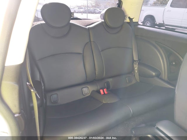 2011 MINI COOPER S WMWSV3C58BTY12857 Photo 7