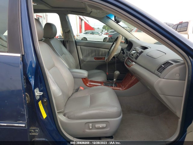 2005 TOYOTA CAMRY XLE V6 VIN: 4T1BF30K25U102244