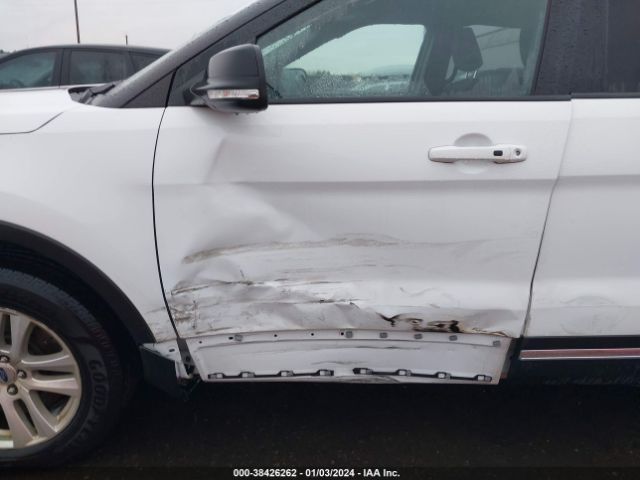 1FM5K8D89JGC15492 Ford EXPLORER XLT