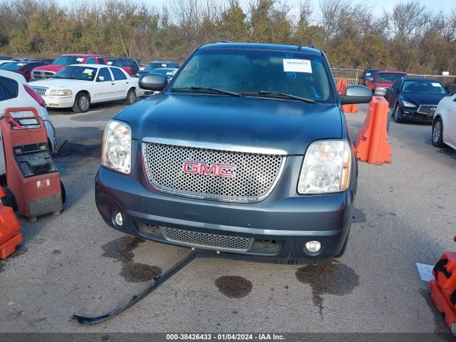 2007 GMC YUKON DENALI VIN: 1GKFK63807J348981