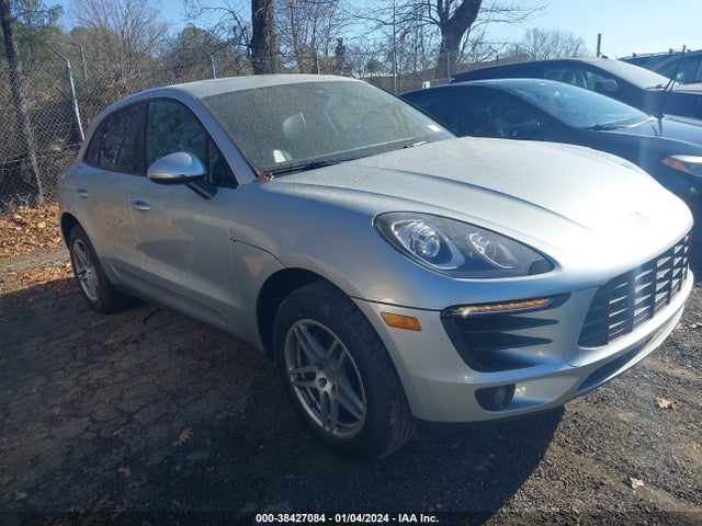 2018 PORSCHE MACAN WP1AA2A58JLB02796 Photo 0