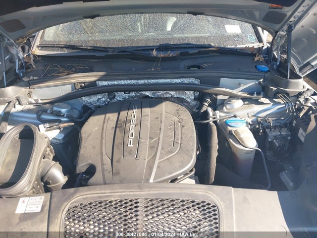 2018 PORSCHE MACAN WP1AA2A58JLB02796 Photo 9
