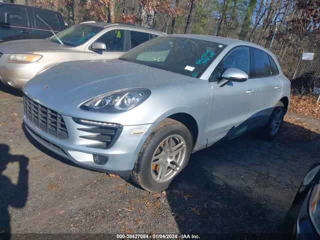 2018 PORSCHE MACAN WP1AA2A58JLB02796 Photo 1