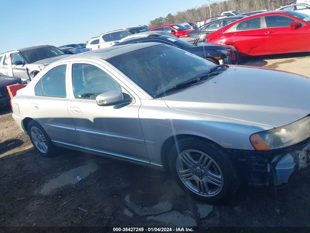 2007 VOLVO S60 2.5T VIN: YV1RS592372625245