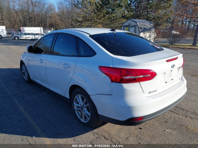 Ford FOCUS SE 2016 1FADP3F22GL308048 Image 3