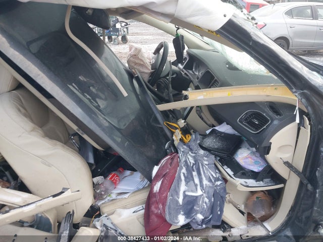 YV1612FS5E2276658 Volvo S60