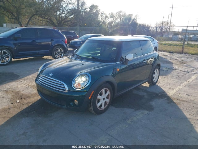2008 MINI COOPER WMWMF33528TU68652 Photo 1