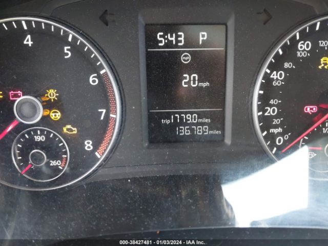 1VWAT7A35FC105814 Volkswagen Passat 1.8t Limited Edition