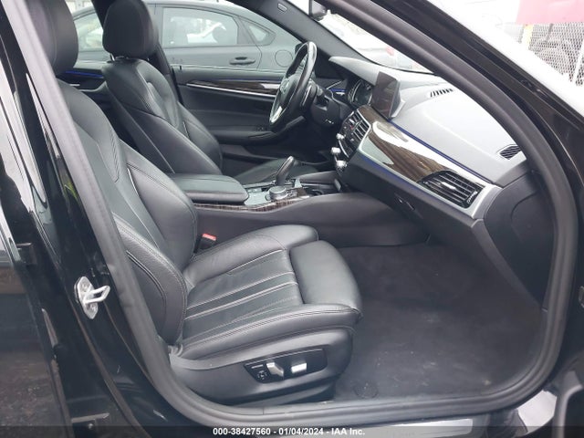WBAJA7C5XKWW17646 BMW 530i Xdrive