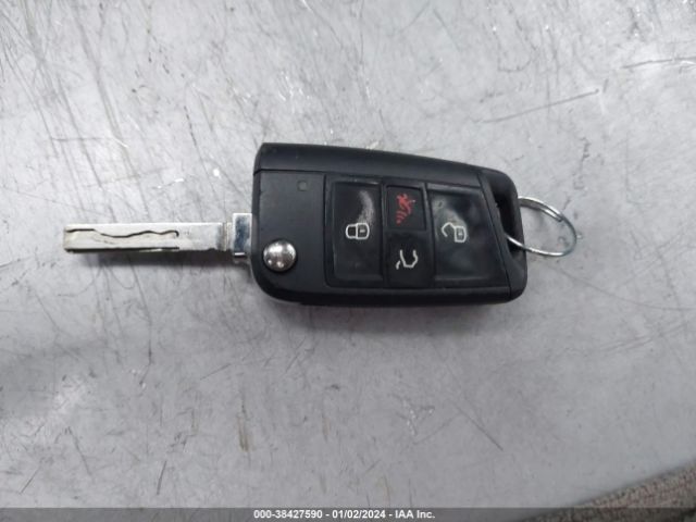 2018 VOLKSWAGEN TIGUAN 3VV0B7AX0JM074467 Photo 10