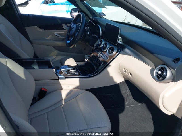 Aukcja sprzedaży 2018 Mercedes-benz C 300, vin: 55SWF4JB1JU240529, numer aukcji: 38427616