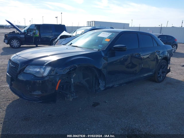 Chrysler 300 Touring 2020 2C3CCAAG2LH187347 Image 2
