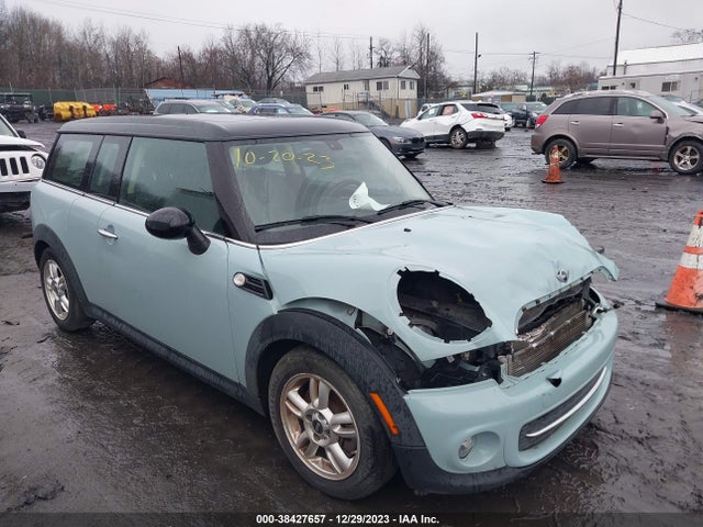 2013 MINI CLUBMAN WMWZF3C58DT490090 Photo 0