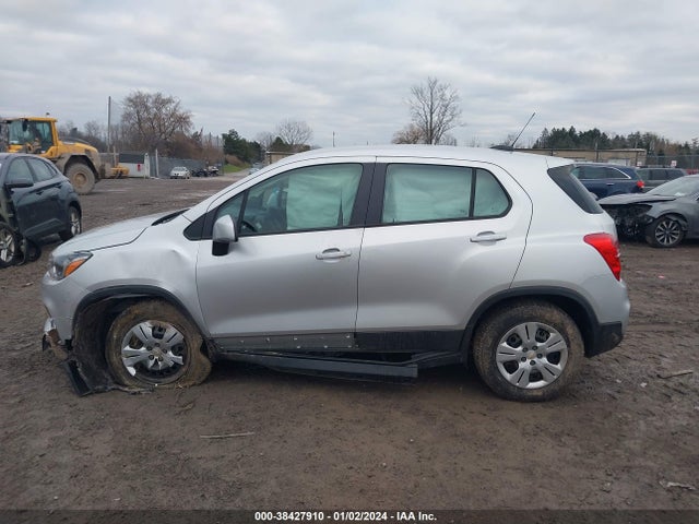 Chevrolet TRAX LS 2018 KL7CJKSBXJB710398 Image 14