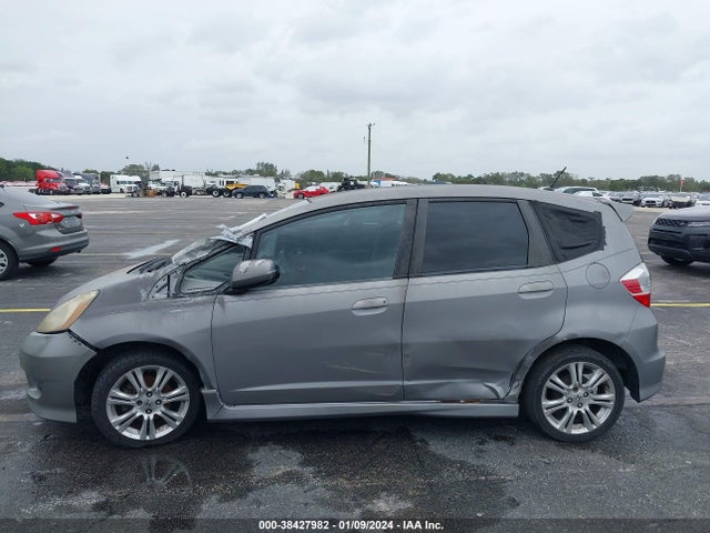 2010 HONDA FIT SPORT VIN: JHMGE8H48AC028939