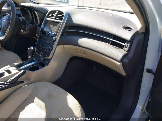 Chevrolet MALIBU 1LT 2015 1G11C5SL8FF258054 Image 5