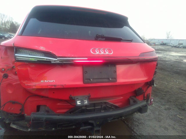 WA1VABGE7KB008811 Audi E-tron Premium Plus