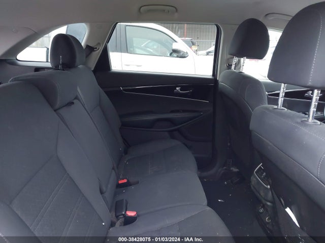 KIA Sorento 3.3l S 2019 5XYPGDA51KG603886 Image 8