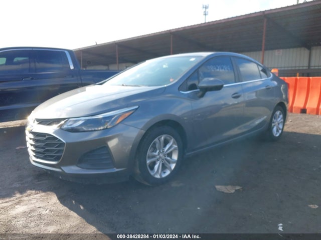 Chevrolet CRUZE LT 2019 1G1BE5SM6K7118158 Image 2