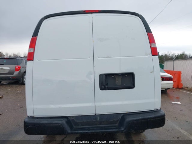 Chevrolet Express 2500 Work Van 2018 1GCWGAFGXJ1284278 Image 16