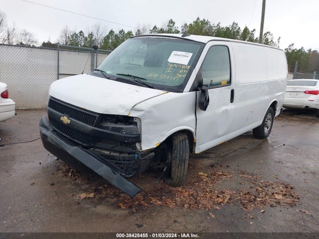 Chevrolet Express 2500 Work Van 2018 1GCWGAFGXJ1284278 Image 2