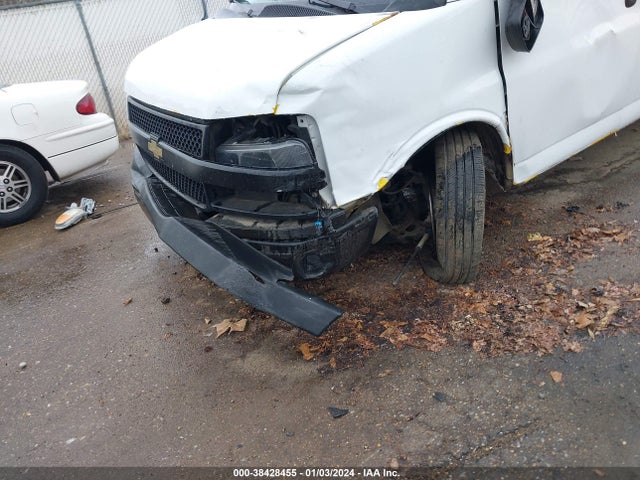 Chevrolet Express 2500 Work Van 2018 1GCWGAFGXJ1284278 Image 6