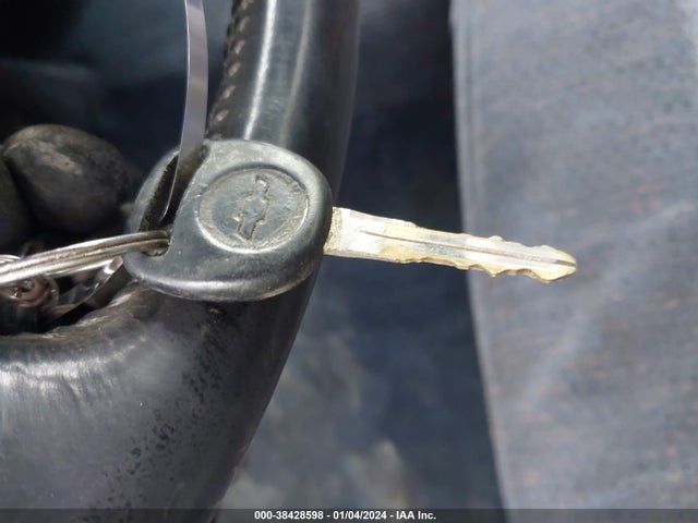 1999 CHEVROLET SILVERADO 1500 LS VIN: 1GCEK14T3XE101640