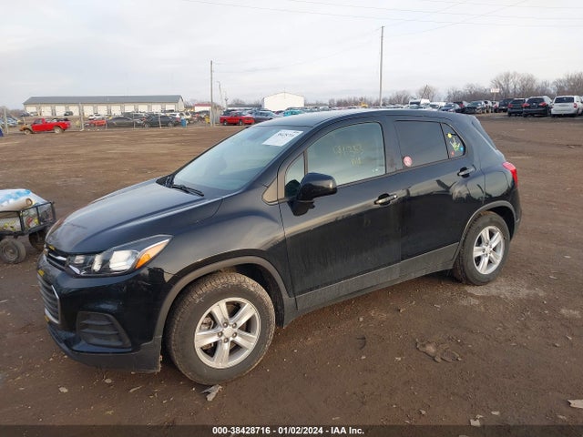 Chevrolet TRAX LS 2019 3GNCJKSB0KL281587 Image 2