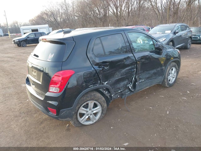 Chevrolet TRAX LS 2019 3GNCJKSB0KL281587 Image 4