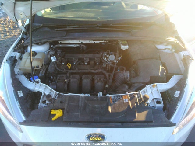 2018 FORD FOCUS SE VIN: 1FADP3F27JL277757