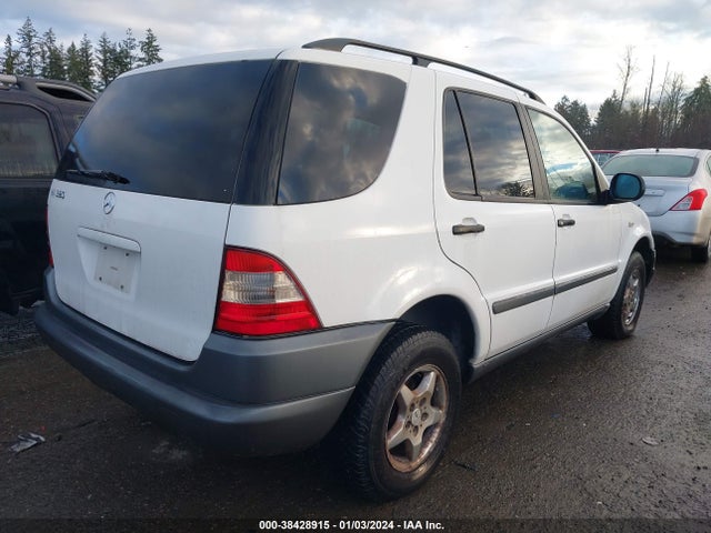 1998 MERCEDES-BENZ ML 320 CLASSIC VIN: 4JGAB54E1WA004073