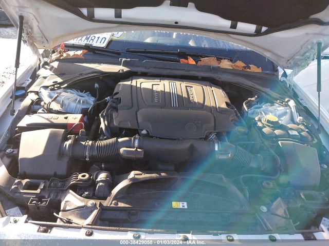 2018 JAGUAR XE SAJAH4EV2JCP16943 Photo 9