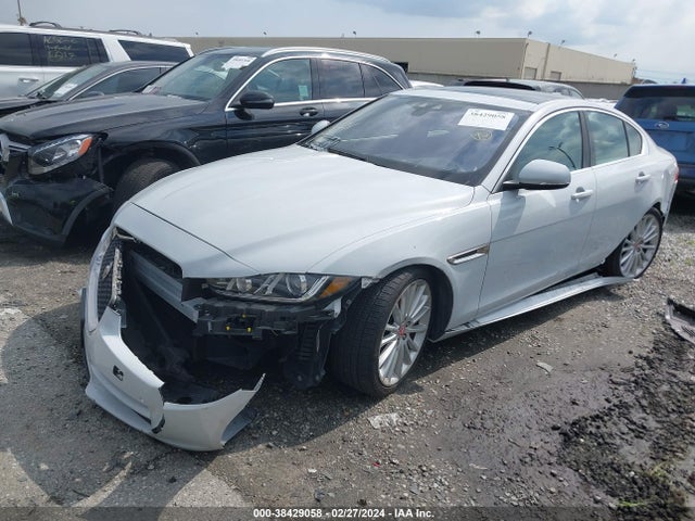 2018 JAGUAR XE SAJAH4EV2JCP16943 Photo 1