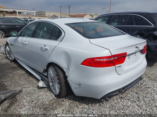 2018 JAGUAR XE SAJAH4EV2JCP16943 Photo 2
