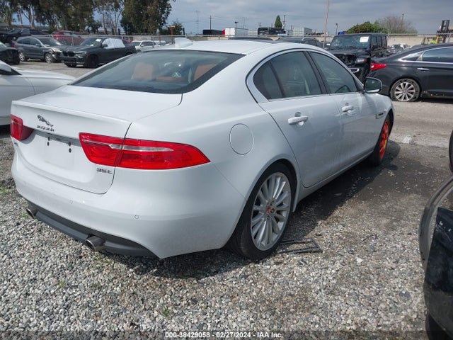 2018 JAGUAR XE SAJAH4EV2JCP16943 Photo 3