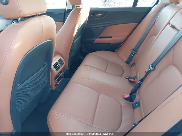 2018 JAGUAR XE SAJAH4EV2JCP16943 Photo 7