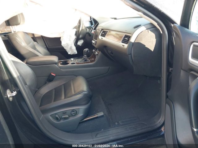 2016 VOLKSWAGEN TOUAREG WVGEP9BP4GD005300 Photo 4