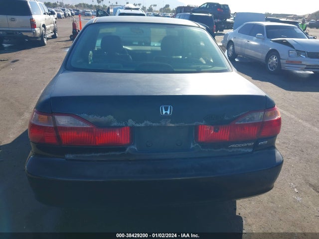 2000 HONDA ACCORD 3.0 EX VIN: 1HGCG1655YA012962