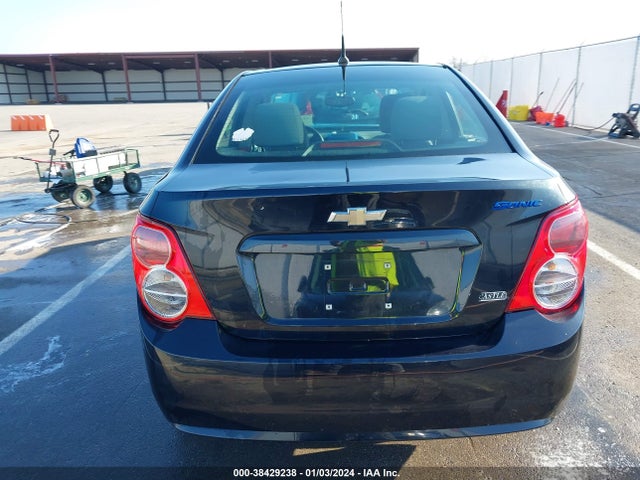 Chevrolet Sonic Ls Auto 2014 1G1JA5SH3E4235907 Image 16
