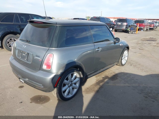 2005 MINI COOPER S WMWRE33565TG96015 Photo 3