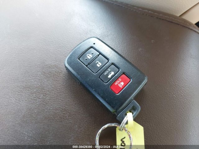 4T1BD1EB7GU053208 Toyota Avalon Hybrid Xle