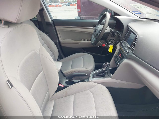 2017 HYUNDAI ELANTRA SE VIN: 5NPD84LF1HH187913