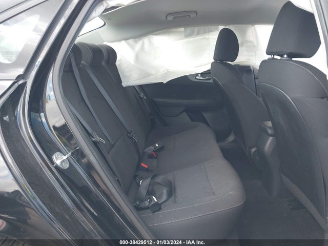 2019 KIA FORTE LXS VIN: 3KPF24AD7KE137637
