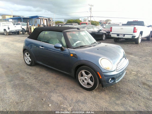 2010 MINI COOPER WMWMR3C56ATZ19417 Photo 0
