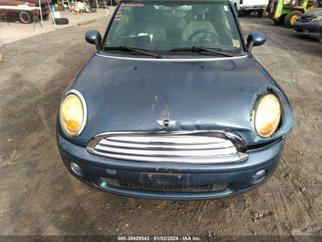 2010 MINI COOPER WMWMR3C56ATZ19417 Photo 9