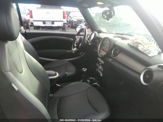 2010 MINI COOPER WMWMR3C56ATZ19417 Photo 4