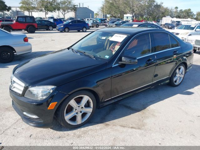 2011 MERCEDES-BENZ C 300 WDDGF8BB6BR177621 Photo 1