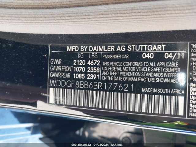 2011 MERCEDES-BENZ C 300 WDDGF8BB6BR177621 Photo 8